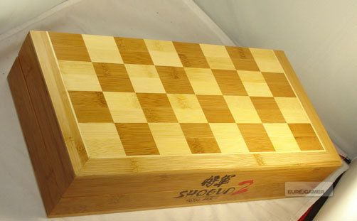 Dùng xe tải vận chuyển 45.000 gói thuốc lá lậu qua biên giới